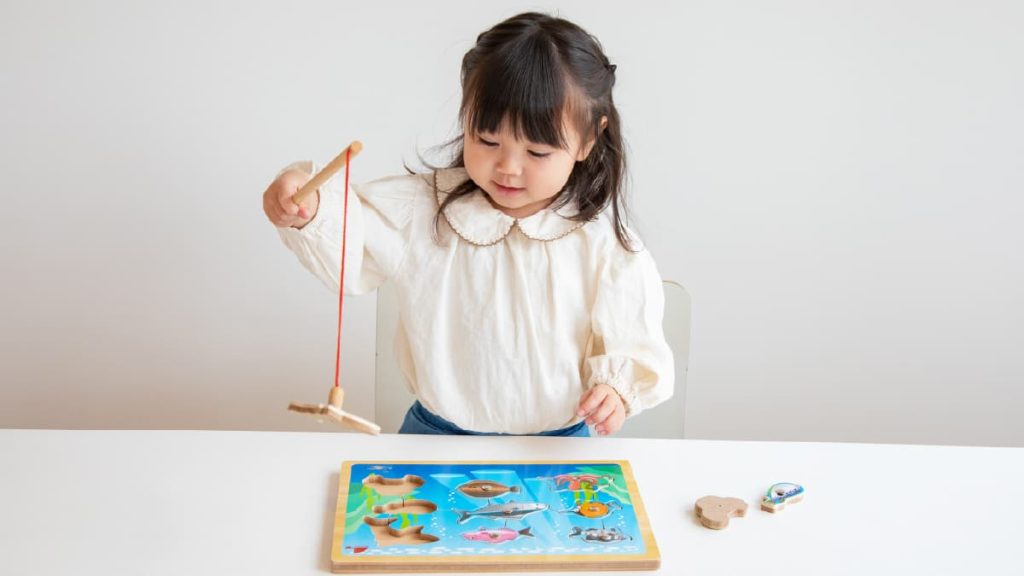 GENIの知育玩具・木のおもちゃ・木のパズル「磁石あそび フィッシングパズル」