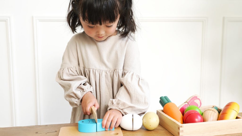 GENIの知育玩具・木のおもちゃ「おままごと」